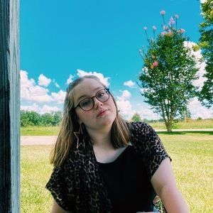 Meet your Posher, Alisha